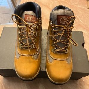 Timberland Wheat Nubuck- size 5 in boys